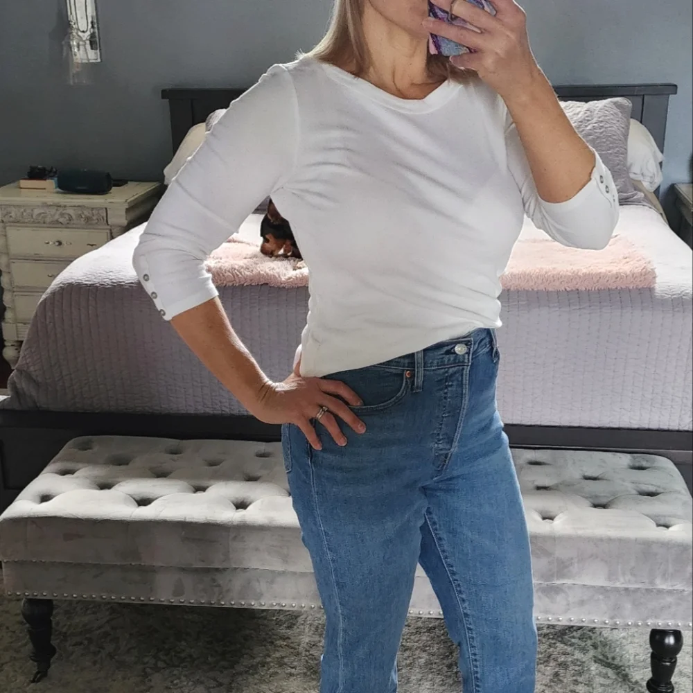 Essential basic White tee - Picture 10 of 12